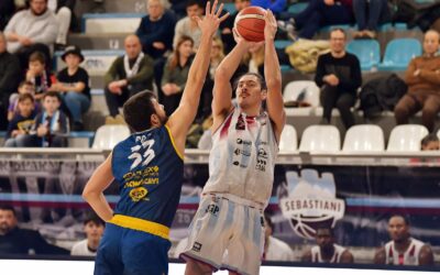 La Sebastiani si prende la vittoria per 79-67 contro Vigevano. Cronaca e tabellino del match.